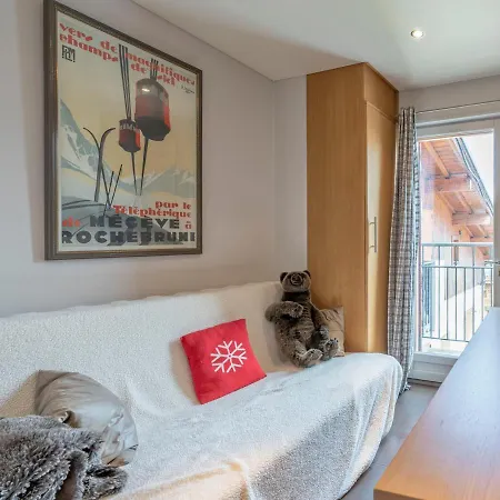 Apartamento 3 Pieces En Plein Centre De Avec Terrasse, 2 Et Toutes Commodites - Fr-1-453-268 *